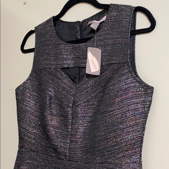 Beautiful cocktail dress 👗 - Picture 2 of 4